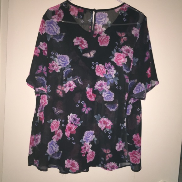 *NWOT* Torrid Sheer Empire Waist Top - Picture 2 of 6
